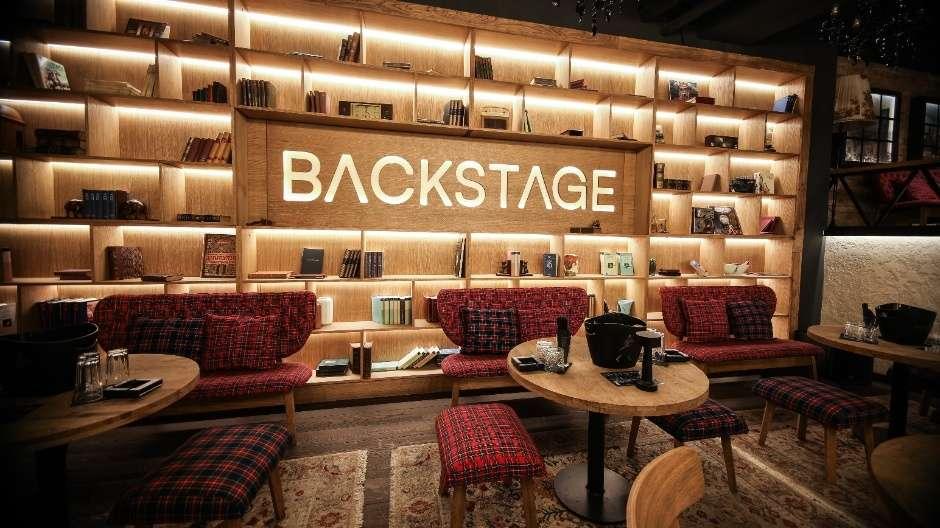 Backstage bar nova godina